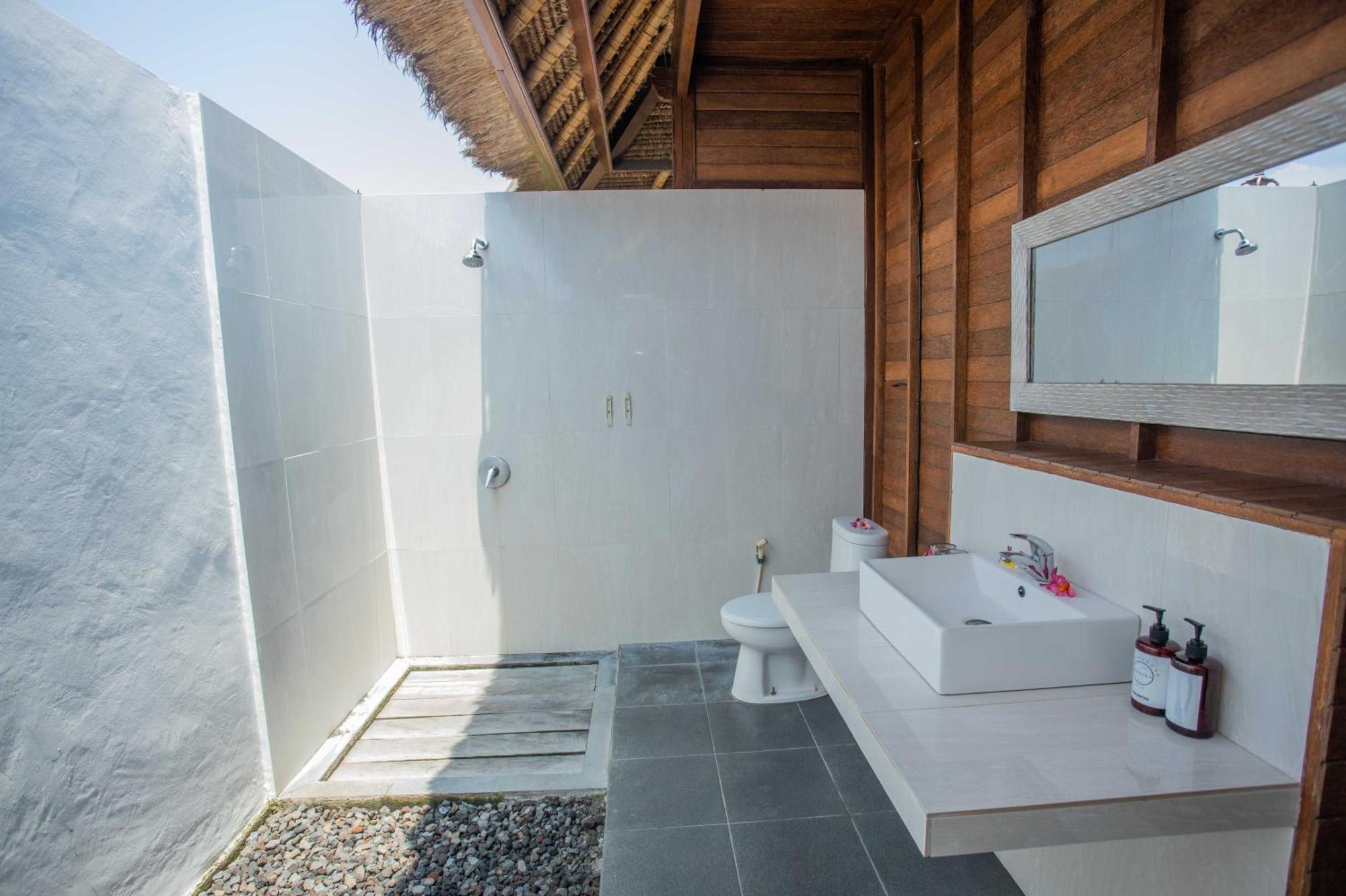 Lembongan Mantra Huts Hotel Exterior foto